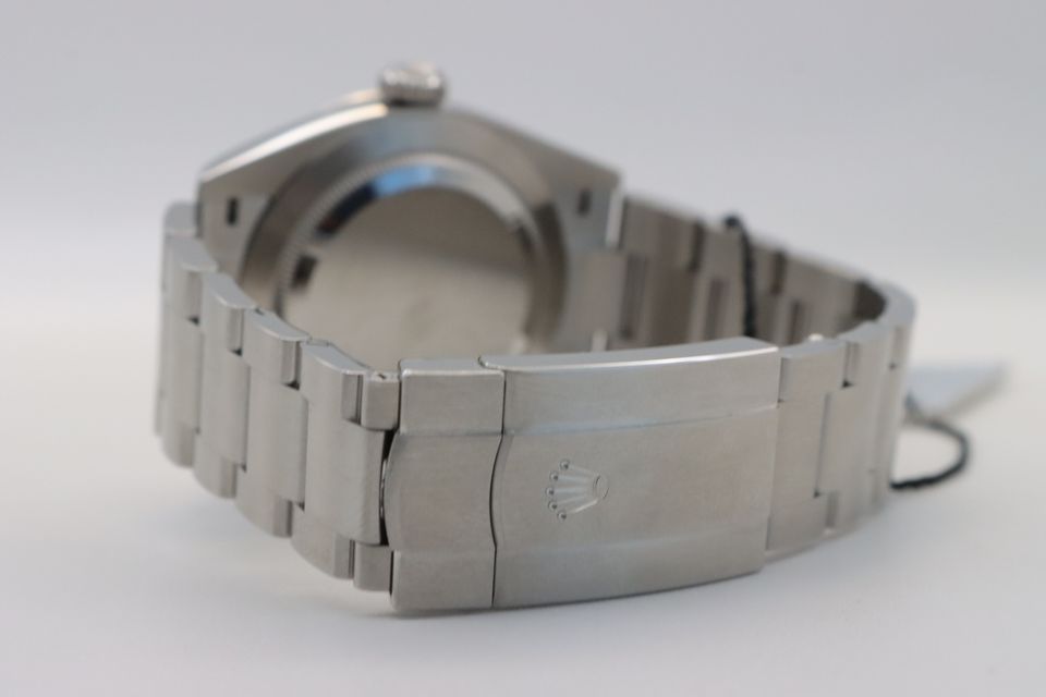 Rolex Oyster Perpetual 41 134300 Image 3